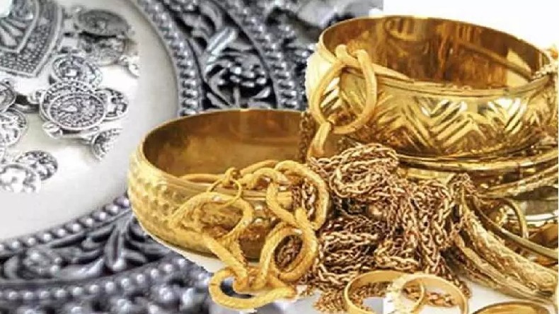 Gold Silver Price: नए साल में सोने की कीमत में आई गिरावट, चांदी हुई 70 हजार रुपये के पार , जानिए आज के दाम