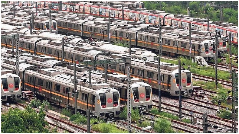 Delhi metro new guideline: राजधानी में वीकेंड कर्फ्यू के लिए दिल्ली मेट्रो की गाइडलाइन जारी
