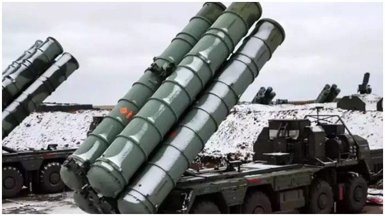 Ukraine-Russia War: रूसी सेना के अटैक से बचने के लिए मेट्रो स्टेशन के अंदर छिपे यूक्रेनी नागरिक