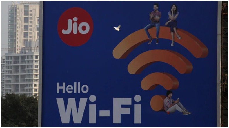 jio reacharge: 56 दिनों के लिए मिल रहा है 100 GB नेट और फ्री कालिंग, कीमत बस इतनी