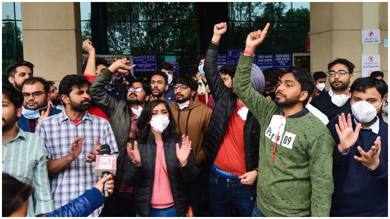 यूपी में ओबीसी आरक्षण को लेकर जमकर राजनीति, जानिए क्या है जातियों का समीकरण