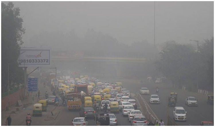 Delhi AQI : प्रतिबंधों में छूट के बाद दिल्ली की हवा फिर हुई दमघोंटू; ‘बहुत खराब’ श्रेणी में कायम