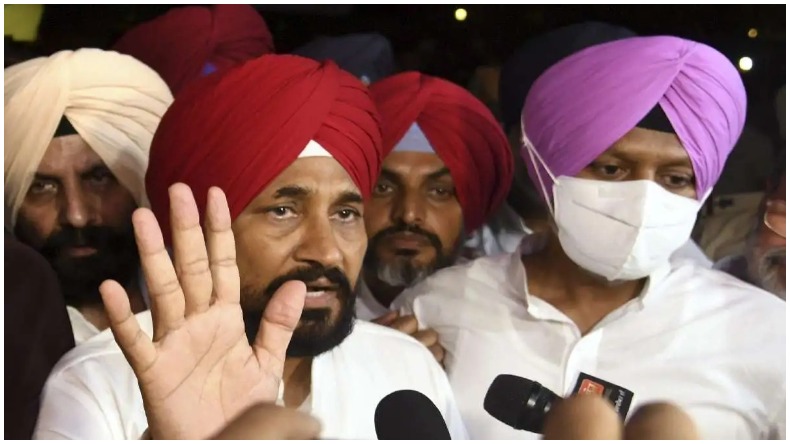 Mohali MMS Scandal: छात्राओं का सवाल- 2 लड़कियां गायब हुई, कुछ नहीं हुआ तो उन्हें सामने लाओ