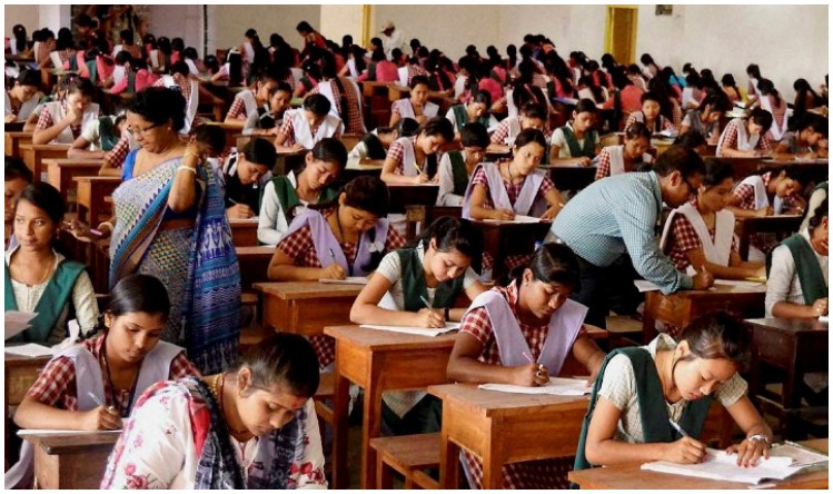 ROTARY INDIA LITERACY MISSION FIRST IN CLASS SIGN MoU रोटरी इंडिया लिटरेसी मिशन और फर्स्ट इन क्लास में एमओयू साइन हुआ