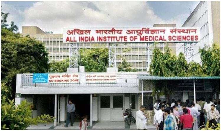 Delhi: राजधानी के स्वास्थ्य ढांचे के सामने बड़ा संकट, AIIMS समेत कई बड़े अस्पतालों के 100 से ज्यादा डॉक्टर कोरोना संक्रमित