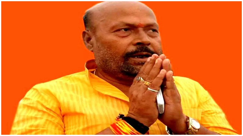 Uttarpradesh Election: स्वामी प्रसाद मौर्य के सपा में जाने से बिगड़ा सपा का चुनावी समीकरण, कइयों का कट सकता है पत्ता
