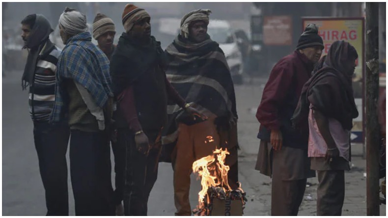 Weather Update Today: दिल्ली में बढ़ेगी ठंड! दक्षिणी राज्यों में बारिश का अलर्ट, जानें मौसम का ताजा अपडेट