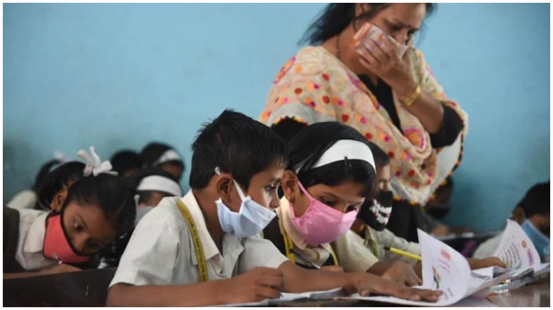 School Closed In UP : यूपी के स्कूल-कॉलेज 30 जनवरी तक बंद किये गये