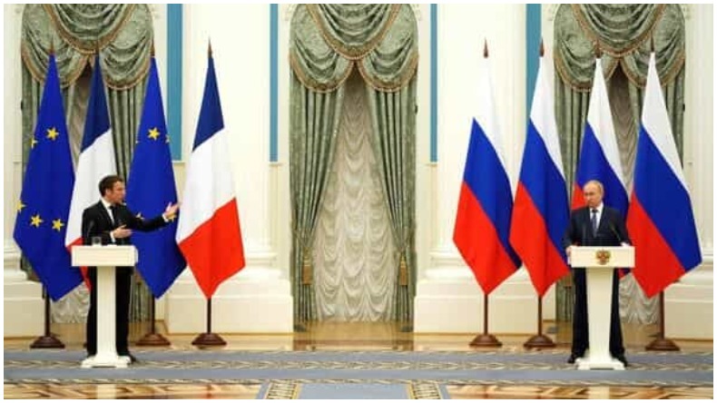 Ukraine-Russia War: रूसी सेना के अटैक से बचने के लिए मेट्रो स्टेशन के अंदर छिपे यूक्रेनी नागरिक