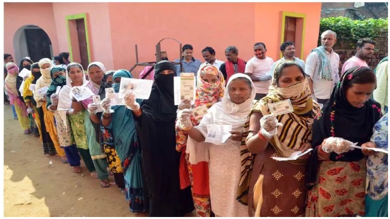पाकिस्तान संकट : चुनाव आयोग से पाकिस्तानी राष्ट्रपति आरिफ अल्वी – ‘आम चुनाव की तारीखों का ऐलान किया जाए’