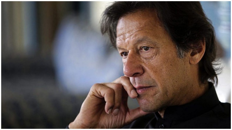 Pakistan: खतरे में प्रधानमंत्री इमरान खान की कुर्सी,  विपक्ष ने संसद में पेश किया अविश्वास प्रस्ताव