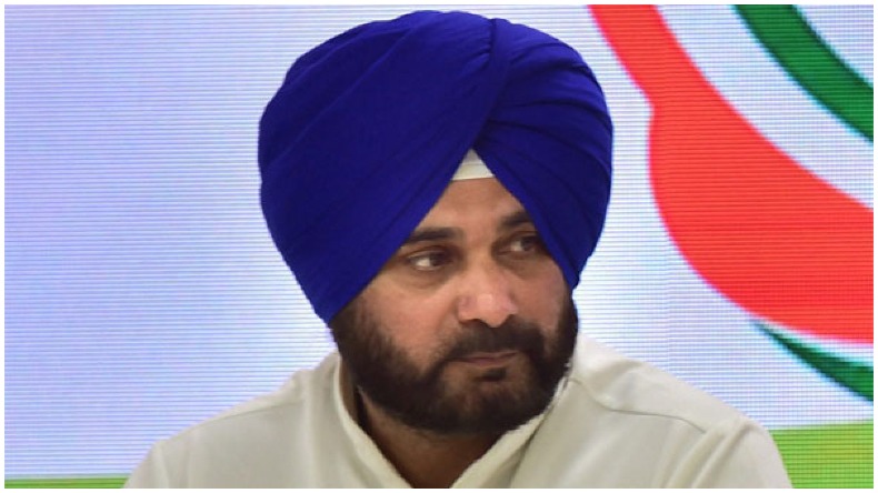 Punjab Politics : पंजाब कांग्रेस में दो फाड़, नवजोत सिद्धू बोले- बिके हुए लोग…