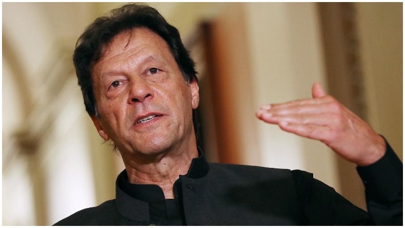Pakistan: आर्मी चीफ से भिड़ना पड़ा भारी, अब इमरान खान के चुनाव लड़ने का रास्‍ता बंद