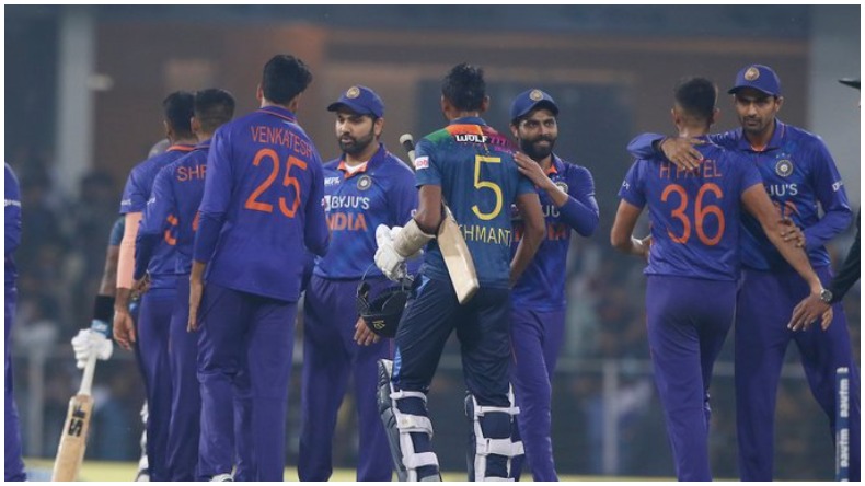 आईपीएल इतिहास में मुंबई से पहले इन टीमों को भी मिली पहले 6 मैच में हार, जाने आंकड़े