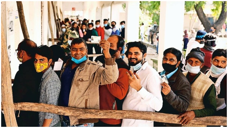 UP Elections Phase 4 voting: खत्म हुआ चौथे चरण का मतदान, 57.45% मतदान
