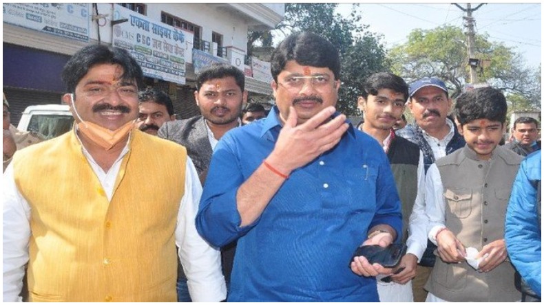रानी साहिबा की होगी राजनीति में एंट्री? राजा भैया की पूर्व पत्नी भानवी सिंह ने ट्वीट कर दिया संकेत