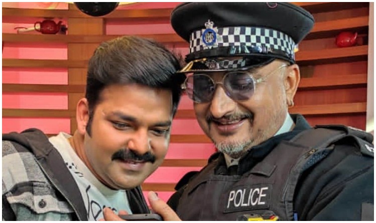भोजपुरी सुपरस्टार पवन सिंह के पत्नी से तलाक पर अक्षरा सिंह ने सुलगाई आग, कहा- ‘अब किसका घर जलाओगे’