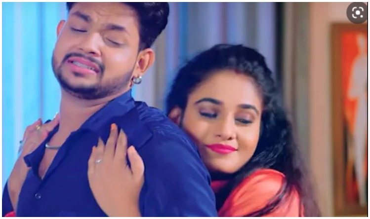 Bhojpuri Song : Shilpi Raj और Rakesh Mishra के Holi Song भउजी के देवरा ने लगाई आग, Shweta Sharma का सिजलिंग मूव्स देख मचा बवाल!