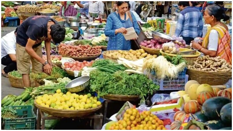 महंगाई का झटका: आज फिर बढ़े घरेलू एलपीजी सिलेंडर के दाम, जानिए कितने में मिलेगी घरेलू गैस