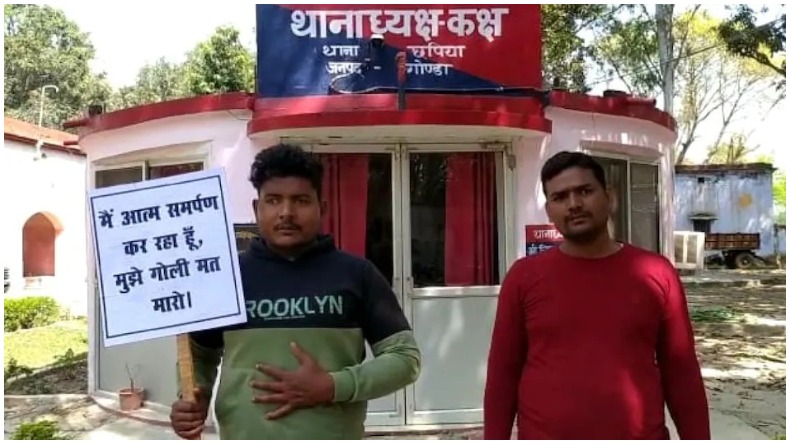 यूपी में देर रात बड़ा प्रशासनिक फेरबदल, 15 सीनियर आईएएस अधिकारियों का तबादला