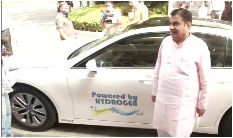 भाजपा में बड़ा बदलाव, नितिन गडकरी और शिवराज सिंह चौहान को संसदीय बोर्ड से हटाया गया