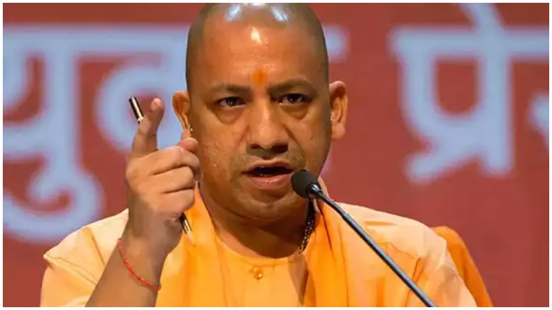 यूपी में देर रात बड़ा प्रशासनिक फेरबदल, 15 सीनियर आईएएस अधिकारियों का तबादला