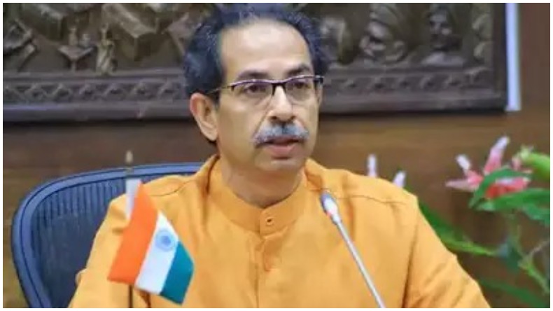 महाराष्ट्र : फडणवीस का उद्धव ठाकरे पर वार, बोले- ‘बाबरी ढांचा गिराने शिवसेना का कौन नेता गया था?’