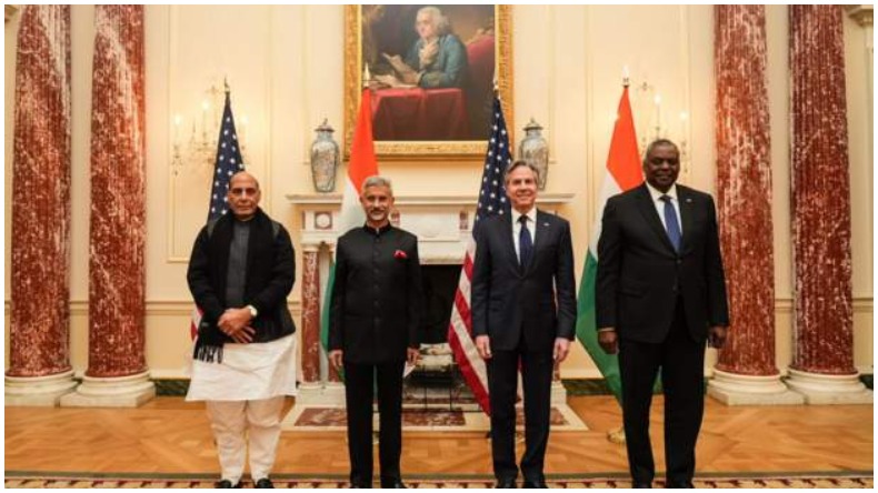 पद्मश्री से सम्मानित साहित्यकार ने रक्षा मंत्री राजनाथ सिंह से की लखनऊ का नाम बदलने की मांग