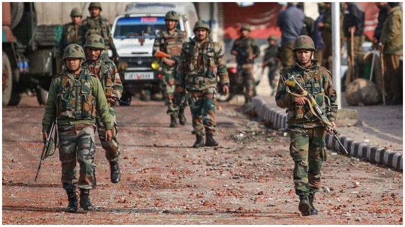 आतंकियों ने कश्मीर पंडित को बनाया निशाना, दिनदहाड़े दफ्तर में घुसकर की हत्या