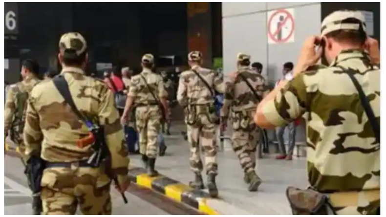 श्रीनगर के लाल  बाजार में  फायरिंग, 2 पुलिस कर्मी घायल, 1 की मौत