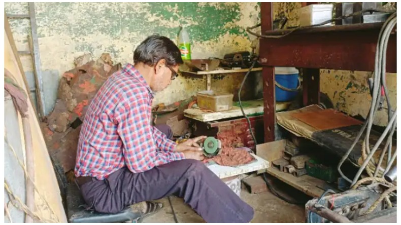 जहांगीरपुरी हिंसा: बुलडोजर के बाद ठप हुआ कामकाज, लोगों ने सुनाई आपबीती
