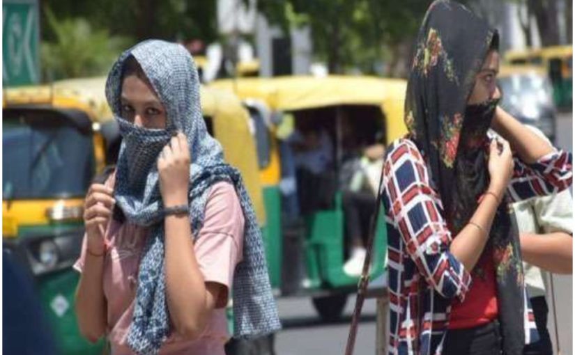 Heavy Rain in Delhi : दिल्ली में आंधी के साथ भारी बारिश, 58 उड़ानें लेट, दो निरस्त, कुप्रबंधन से सैकड़ों यात्री बेहाल