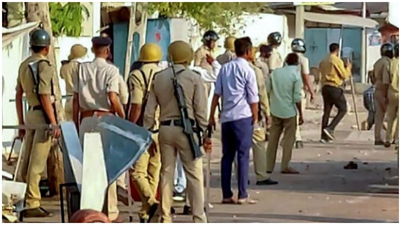 रामनवमी जुलूस के दौरान 4 राज्यों में बवाल, पुलिस पर चली गोली