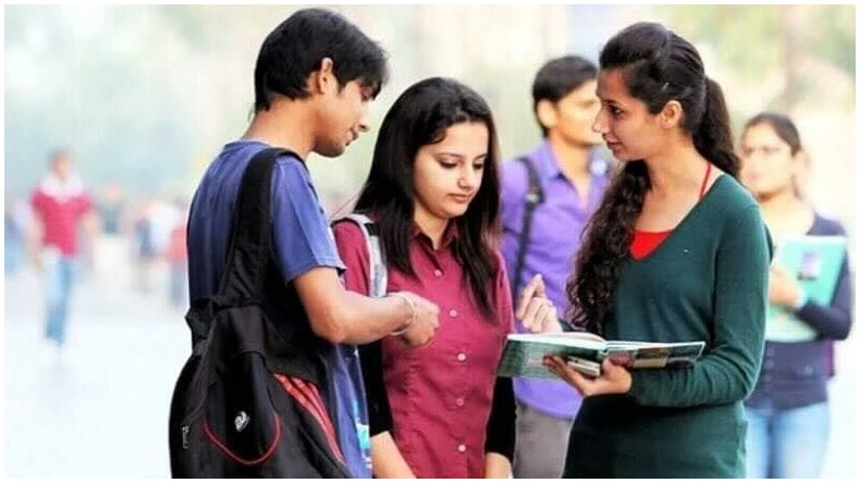 कनाडा में ट्रूडो सरकार के फैसले से भारतीय छात्रों की बढ़ी चिंता, 70,000 से ज्यादा छात्र कर रहे विरोध