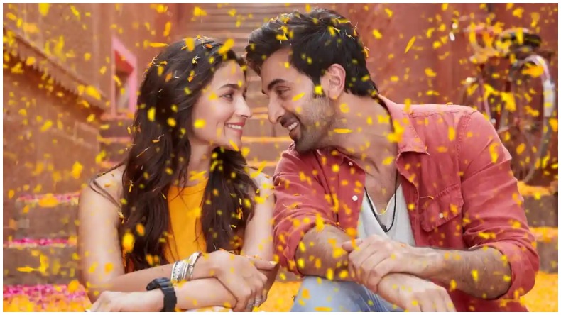 भोजपुरी सुपरस्टार पवन सिंह के पत्नी से तलाक पर अक्षरा सिंह ने सुलगाई आग, कहा- ‘अब किसका घर जलाओगे’