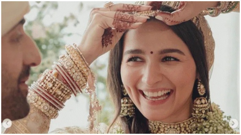 वेडिंग फोटो में आलिया रणबीर की किसिंग फोटो देख सोशल मीडिया पर भड़के लोग, किया ट्रोल