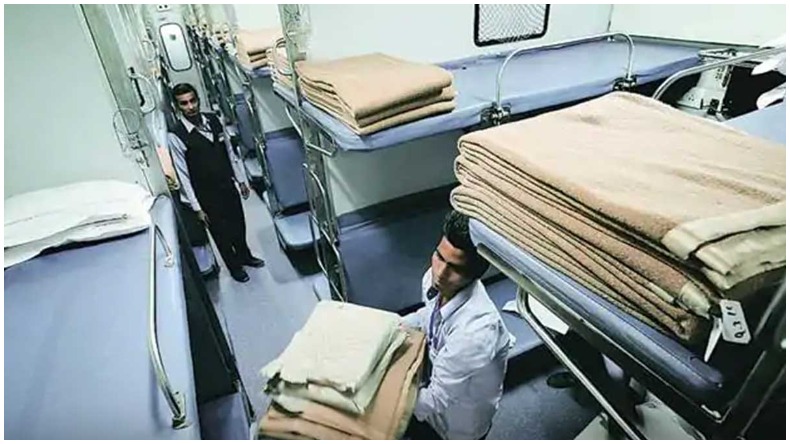 रेलवे से सफर करने वालों के लिए जरूरी खबर, बेडरोल को लेकर IRCTC ने दी ये जानकारी