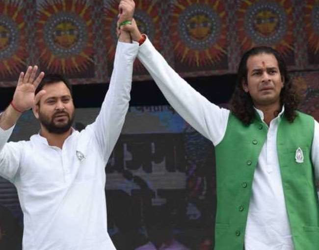 इल्ज़ामों के बीच तेज प्रताप यादव ने किया इस्तीफे का ऐलान