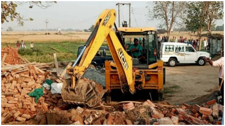 उत्तर प्रदेश:  विधान परिषद की 27 सीटों पर मतदान शुरू, मुख्यमंत्री योगी ने डाला वोट