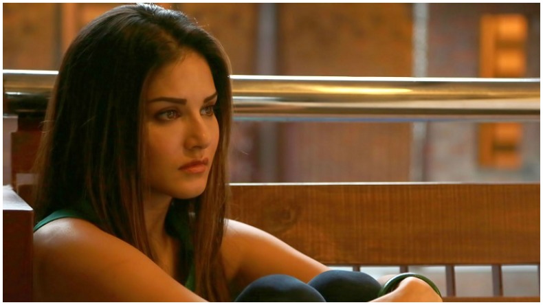 Sunny Leone से भी सिज़लिंग है उनकी Cars, देखकर छूट जाएगा पसीना!