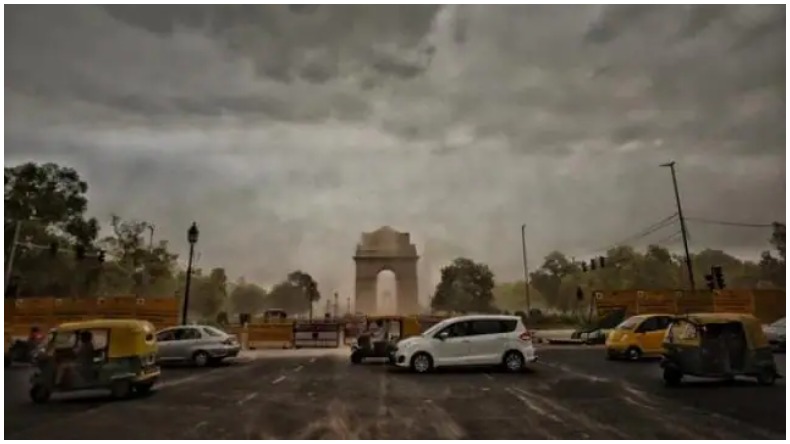 Delhi Weather: दिल्ली पहुंचा मानसून, सुबह-सुबह मिली बारिश की सौगात