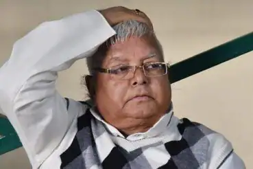 लालू परिवार के ठिकानों पर ED की छापेमारी, RJD चीफ बोले- गर्भवती बहू को 15 घंटों तक बैठाकर रखा