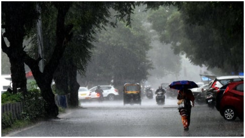 Weather: दिल्ली में तेज हवाओं के साथ बरसात, पंजाब-हरियाणा में भी गरजे बादल, जानें कैसा रहेगा मौसम