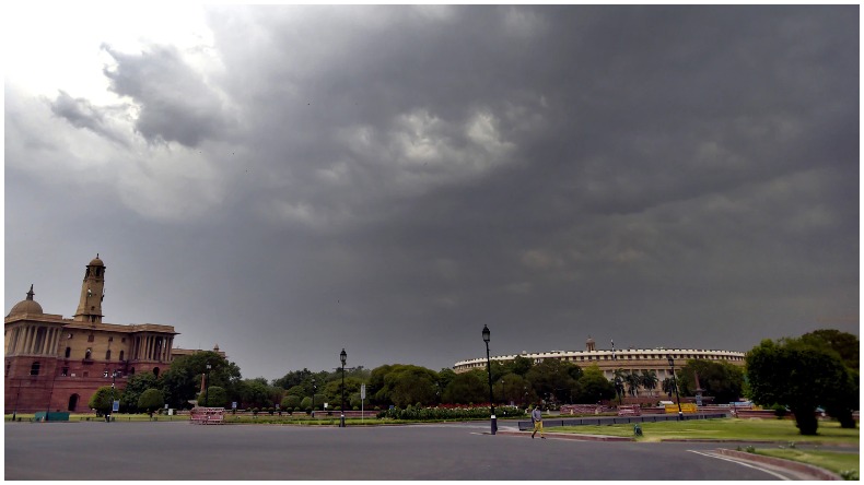 Weather update: मार्च में ही गर्मी पड़ी भारी, टूटा 2 साल पुराना रिकॉर्ड
