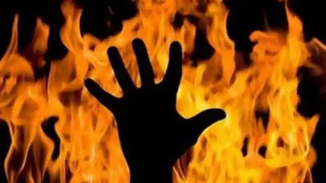 गुरुग्राम: सिरफिरे ने घर में घुस लड़की पर पेट्रोल डालकर जलाया, 2 दिन बाद थी शादी
