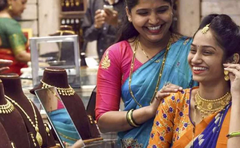 सोना हुआ सस्ता: रिकॉर्ड हाई से ₹6600 तक लुढ़का भाव, जानें 24 कैरेट सोने का नया रेट?