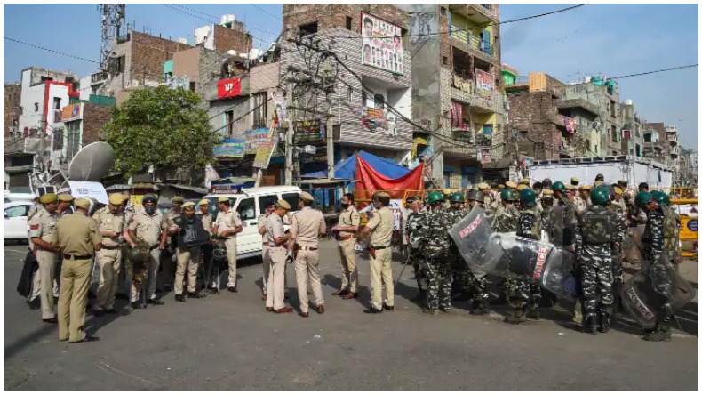 दिल्ली पुलिस ने हिस्ट्रीशीटर को किया गिरफ्तार, अवैध हथियार बरामद