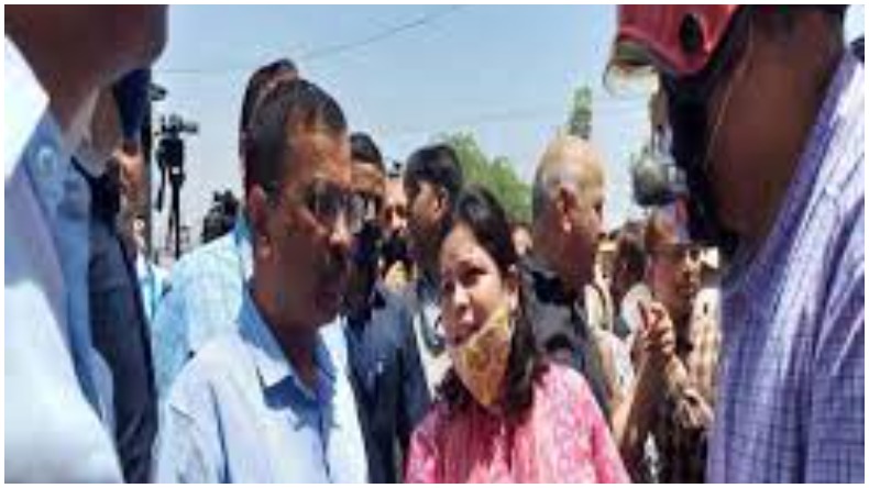 Delhi News: मुंडका में सीवर साफ करने उतरे सफाई कर्मी की मौत, बचाने गए गार्ड का भी घुटा दम