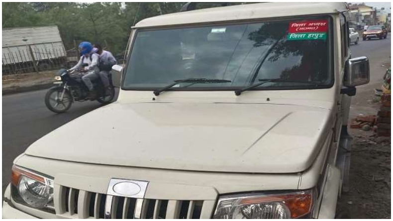 हापुड़ में बस ड्राइवर की अनोखी प्रेम कहानी, गाड़ी का शीशा तोड़कर खून से भरी प्रेमिका की मांग