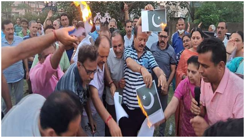 Target Killing: जम्मू में टारगेट किलिंग को लेकर कश्मीरी पंडितों का आज विरोध प्रदर्शन, पिछले 8 महीनों में 27 हत्याएं